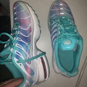 Nike’s BARELY WORN